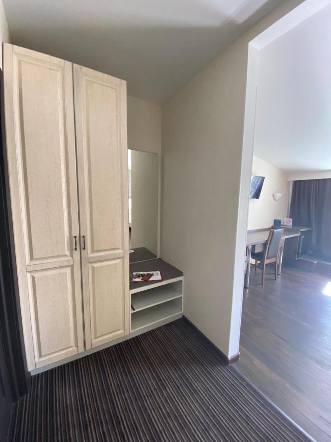Afina Aparthotel Одесса Экстерьер фото