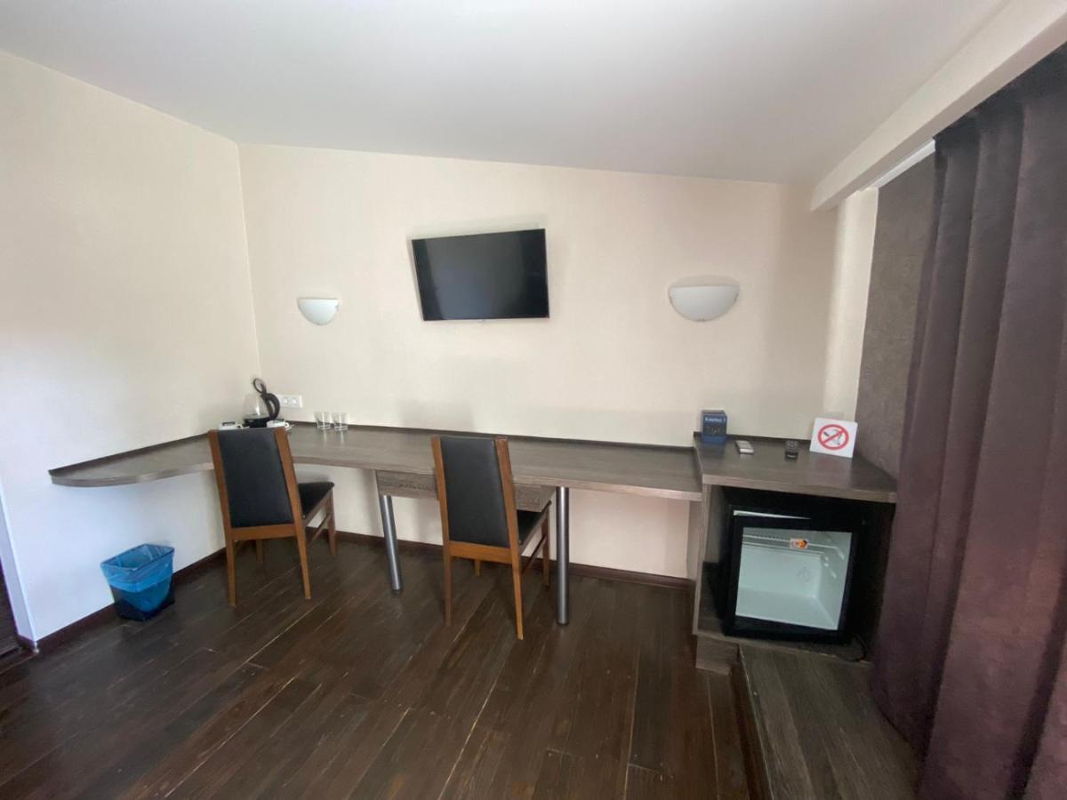 Afina Aparthotel Одесса Экстерьер фото